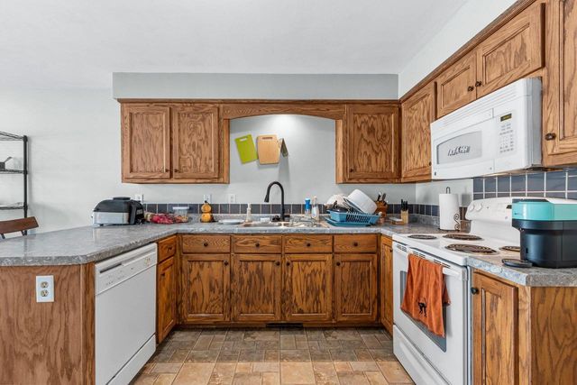 1424 W WEILAND LANE, Appleton, WI 54914