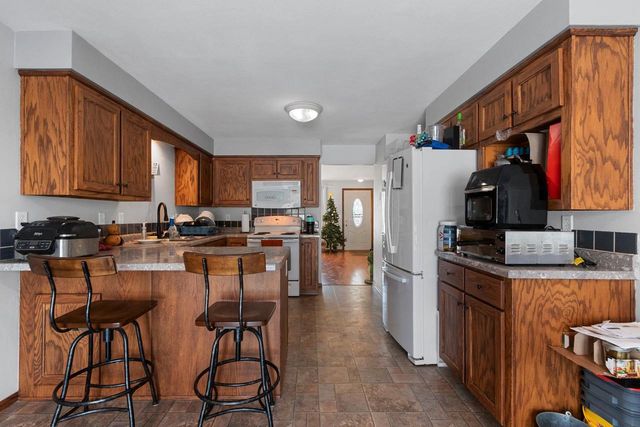 1424 W WEILAND LANE, Appleton, WI 54914