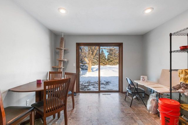 1424 W WEILAND LANE, Appleton, WI 54914