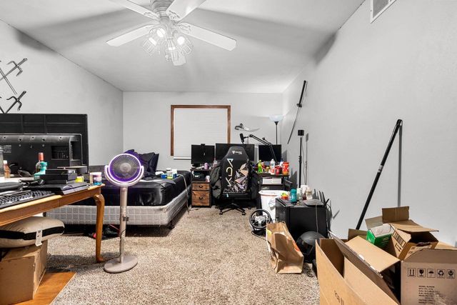 1424 W WEILAND LANE, Appleton, WI 54914