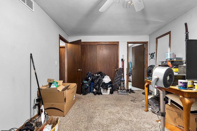 1424 W WEILAND LANE, Appleton, WI 54914