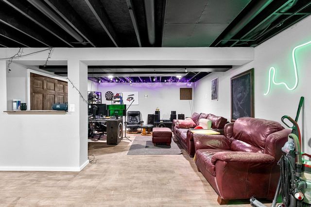 1424 W WEILAND LANE, Appleton, WI 54914