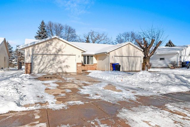 1424 W WEILAND LANE, Appleton, WI 54914