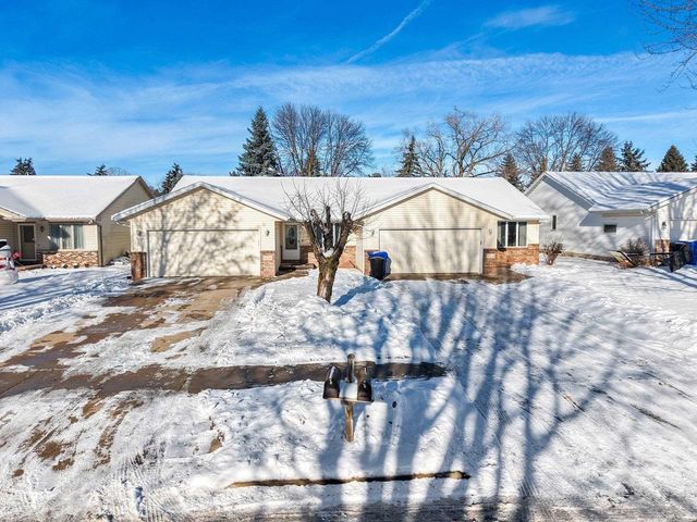 1424 W WEILAND LANE, Appleton, WI 54914