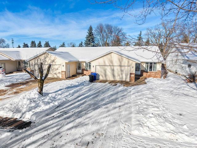 1424 W WEILAND LANE, Appleton, WI 54914