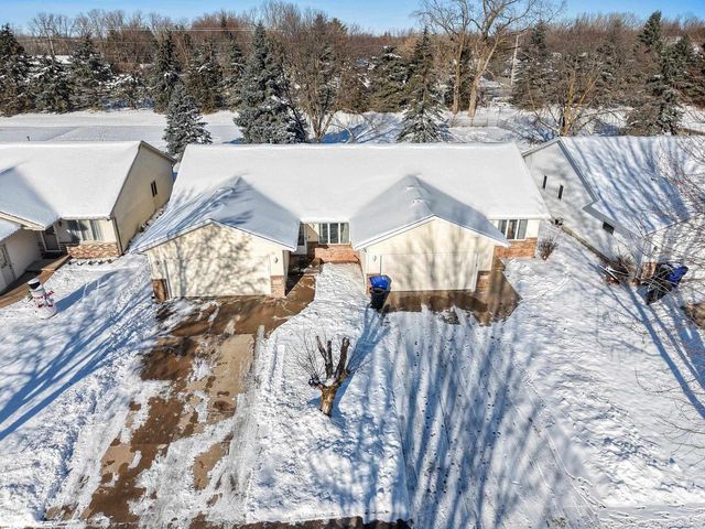 1424 W WEILAND LANE, Appleton, WI 54914