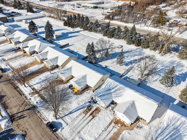 1424 W WEILAND LANE, Appleton, WI 54914