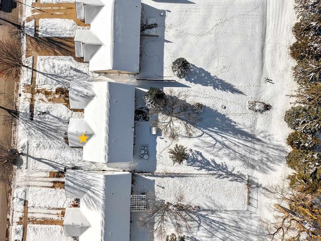 1424 W WEILAND LANE, Appleton, WI 54914