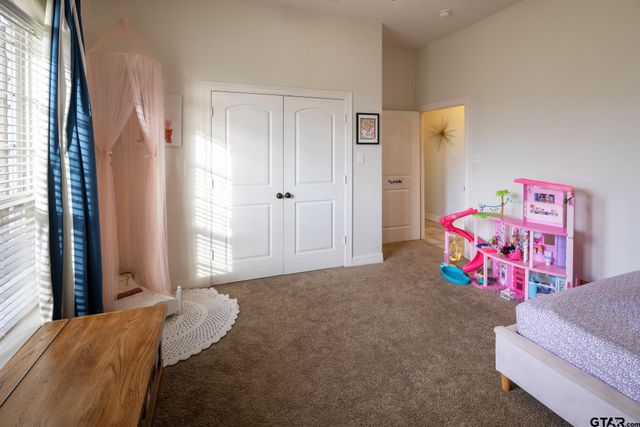 101 Thames Dr, Bullard, TX 75757