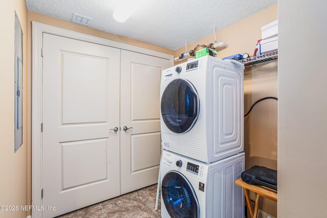 1809 1ST Street 401, Jacksonville Beach, FL 32250