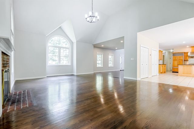 216 Kennedy Hill Road, Goffstown, NH 03045