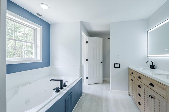 216 Kennedy Hill Road, Goffstown, NH 03045