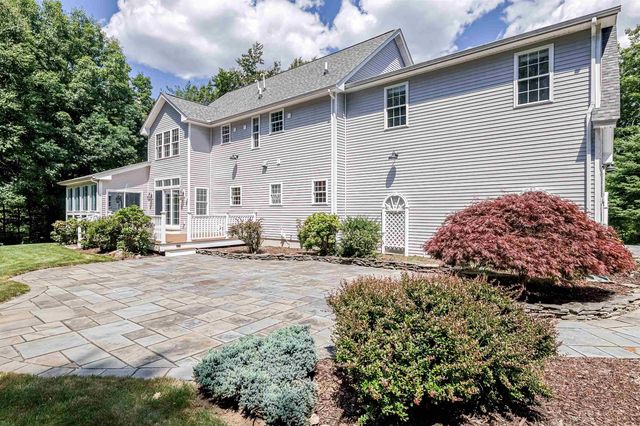 216 Kennedy Hill Road, Goffstown, NH 03045