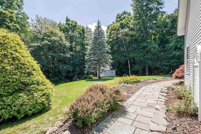 216 Kennedy Hill Road, Goffstown, NH 03045
