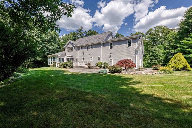 216 Kennedy Hill Road, Goffstown, NH 03045