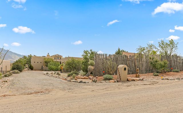 1730 SARATOGA Drive NE, Rio Rancho, NM 87144