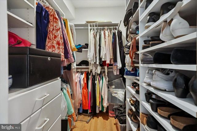 9896 PALACE GREEN WAY, Vienna, VA 22181