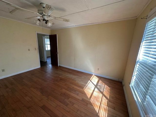 1808 S Leslie Street, Stuttgart, AR 72160