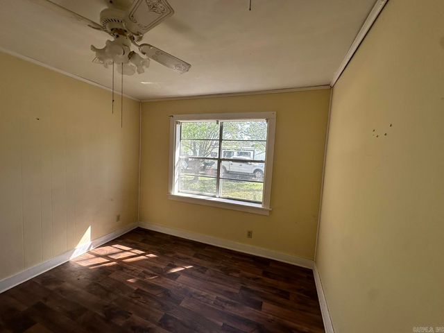 1808 S Leslie Street, Stuttgart, AR 72160