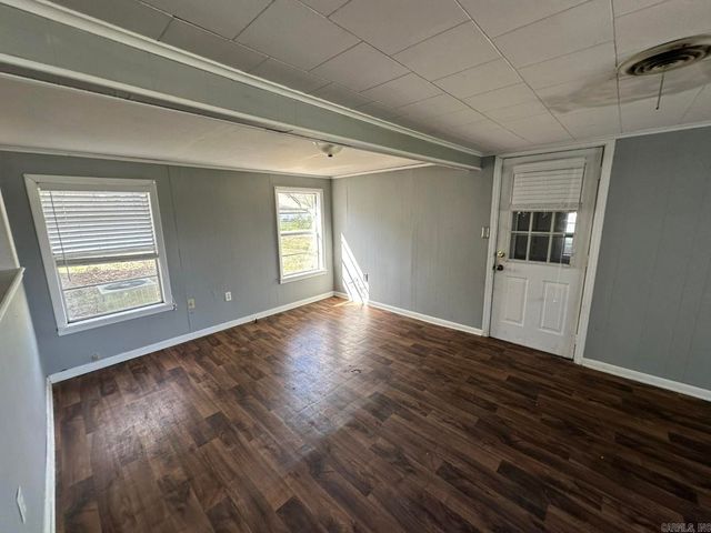 1808 S Leslie Street, Stuttgart, AR 72160