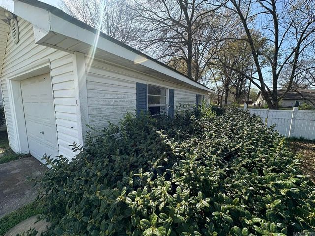 1808 S Leslie Street, Stuttgart, AR 72160