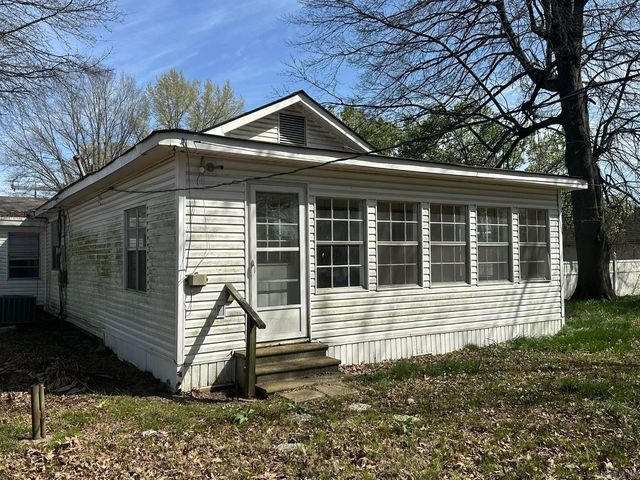 1808 S Leslie Street, Stuttgart, AR 72160