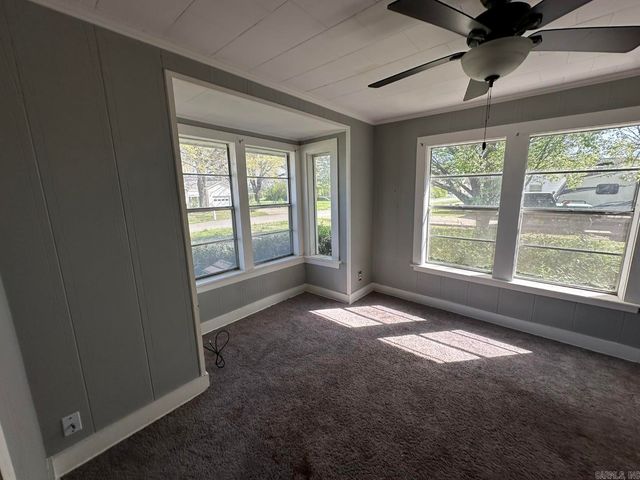 1808 S Leslie Street, Stuttgart, AR 72160