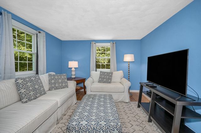 10 Newark Ave, Wilmington, MA 01887