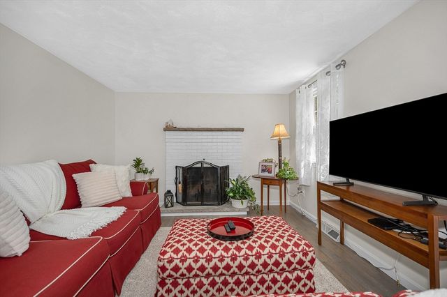 10 Newark Ave, Wilmington, MA 01887