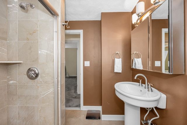 10 Newark Ave, Wilmington, MA 01887