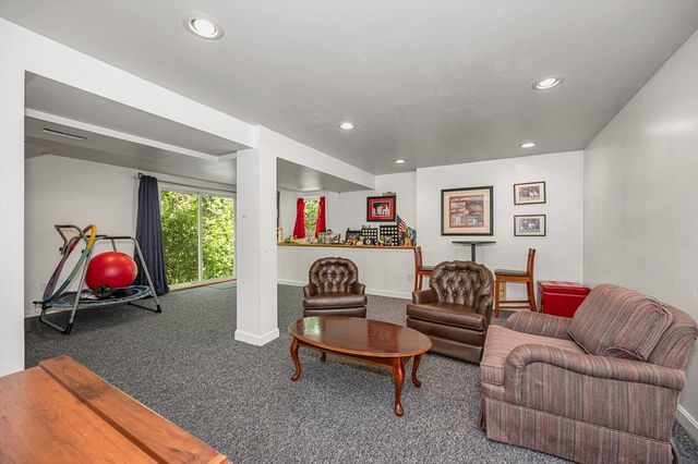 10 Newark Ave, Wilmington, MA 01887