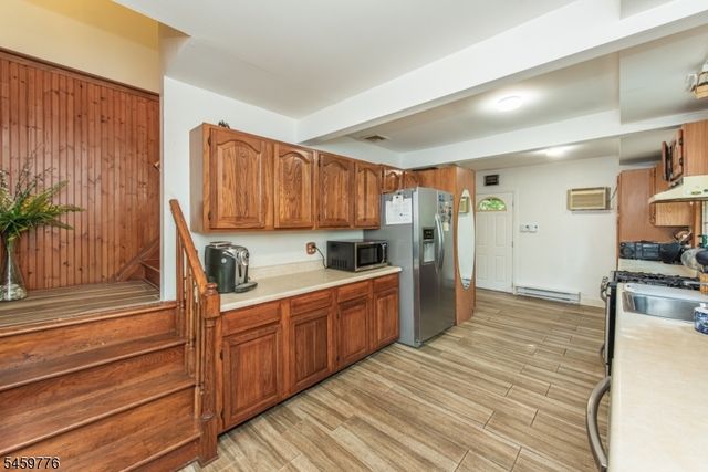 19 Skyland Ave, Wanaque Boro, NJ 07420