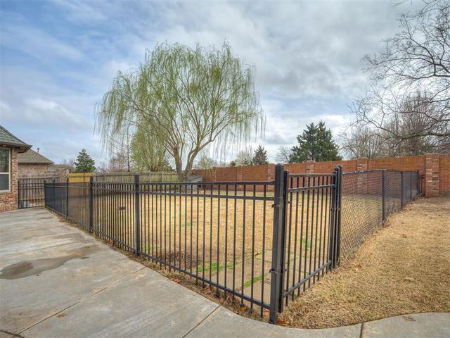 1600 SW 113th Place, Oklahoma City, OK 73170