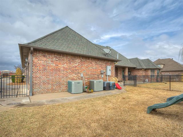 1600 SW 113th Place, Oklahoma City, OK 73170