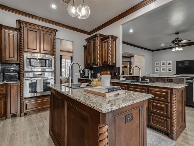 1600 SW 113th Place, Oklahoma City, OK 73170