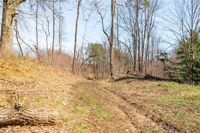 327 Briarhill Drive, Rittman, OH 44270