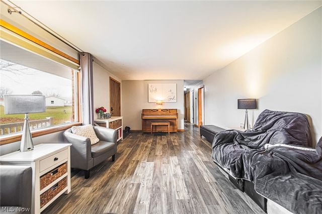 327 Briarhill Drive, Rittman, OH 44270