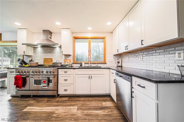 327 Briarhill Drive, Rittman, OH 44270