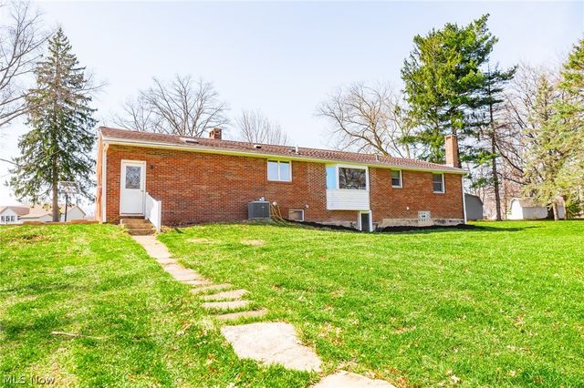 327 Briarhill Drive, Rittman, OH 44270