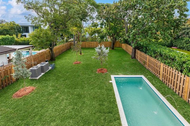 1366 SW 15th St, Miami, FL 33145