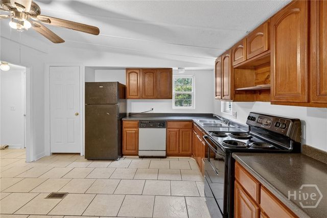 140 Bridal Way, Bloomingdale, GA 31302