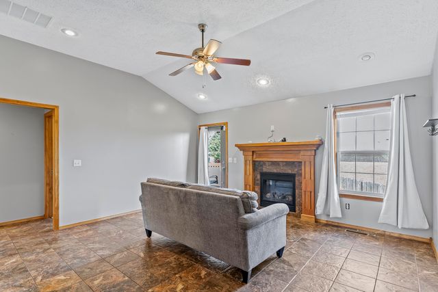 867 W Sole Drive, Nixa, MO 65714