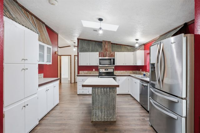 1461 CR 320, Glen Rose, TX 76043