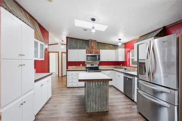 1461 CR 320, Glen Rose, TX 76043