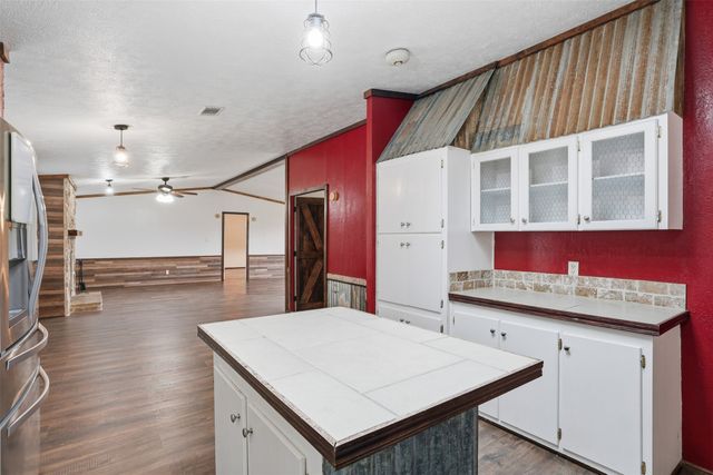 1461 CR 320, Glen Rose, TX 76043