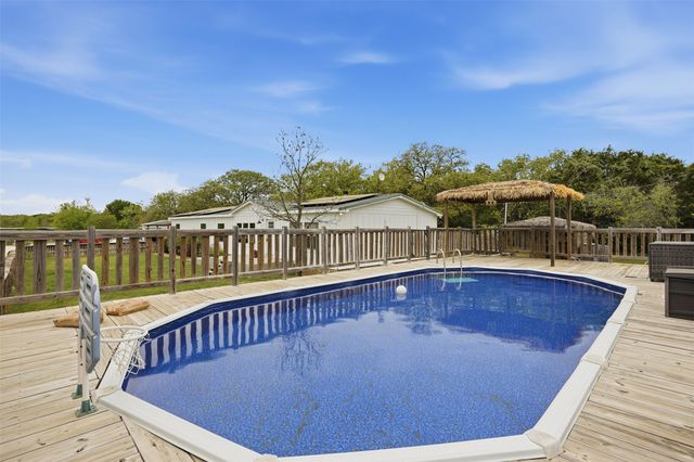 1461 CR 320, Glen Rose, TX 76043