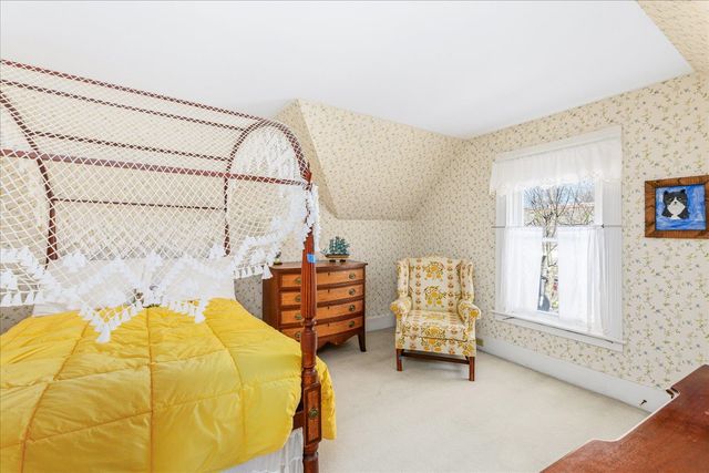 22 Gilsum Street, Keene, NH 03431