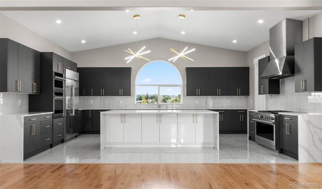 6776 S Flanders Court, Centennial, CO 80016