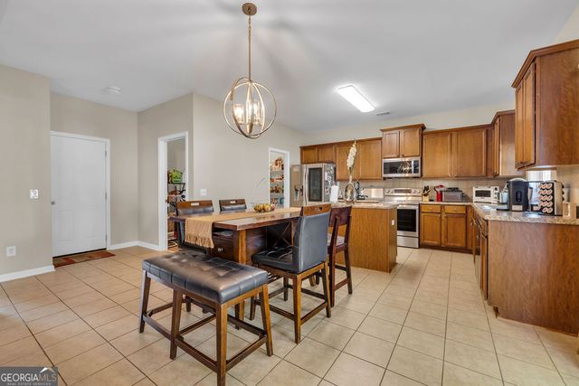 126 Meadows Walk Drive, Byron, GA 31008