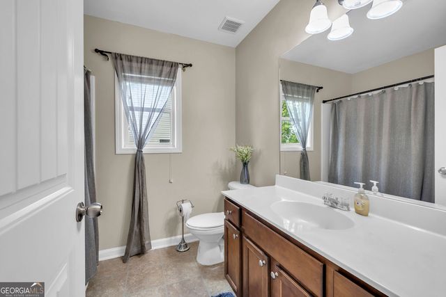 126 Meadows Walk Drive, Byron, GA 31008